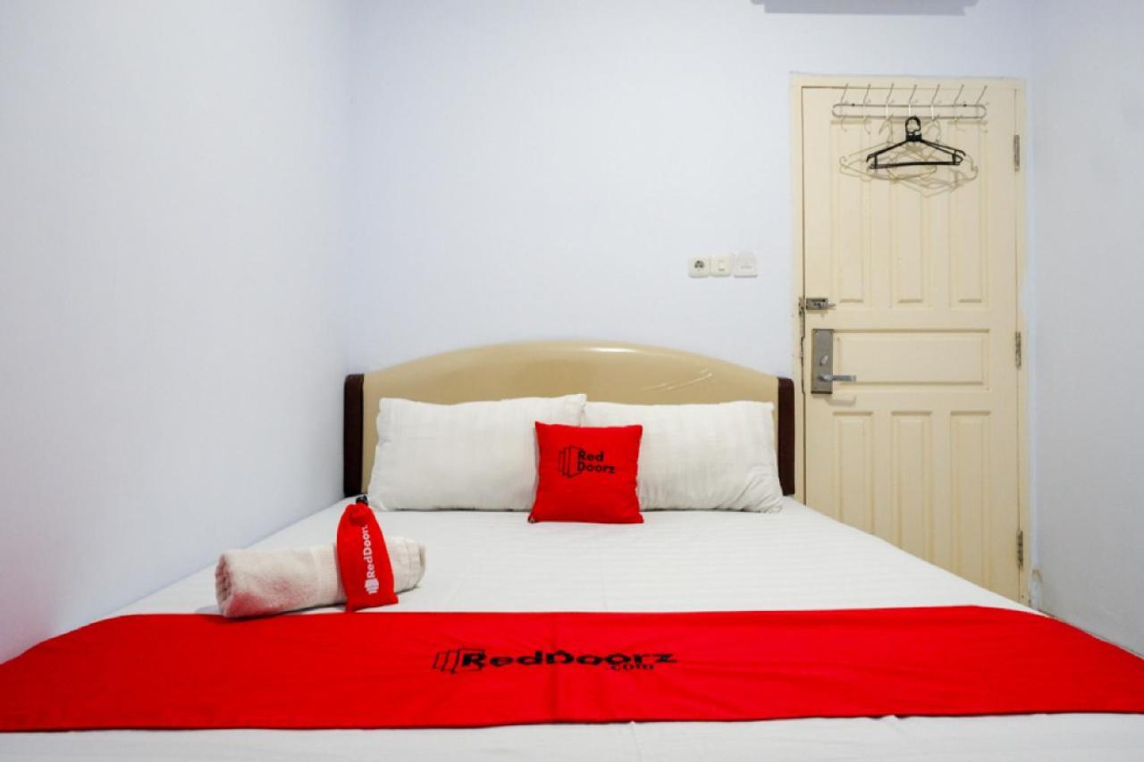 เรดดอร์ซ แอท โฮเต็ล บราโว ปันไต กามาลี เบาเบา Hotel Baubau ภายนอก รูปภาพ